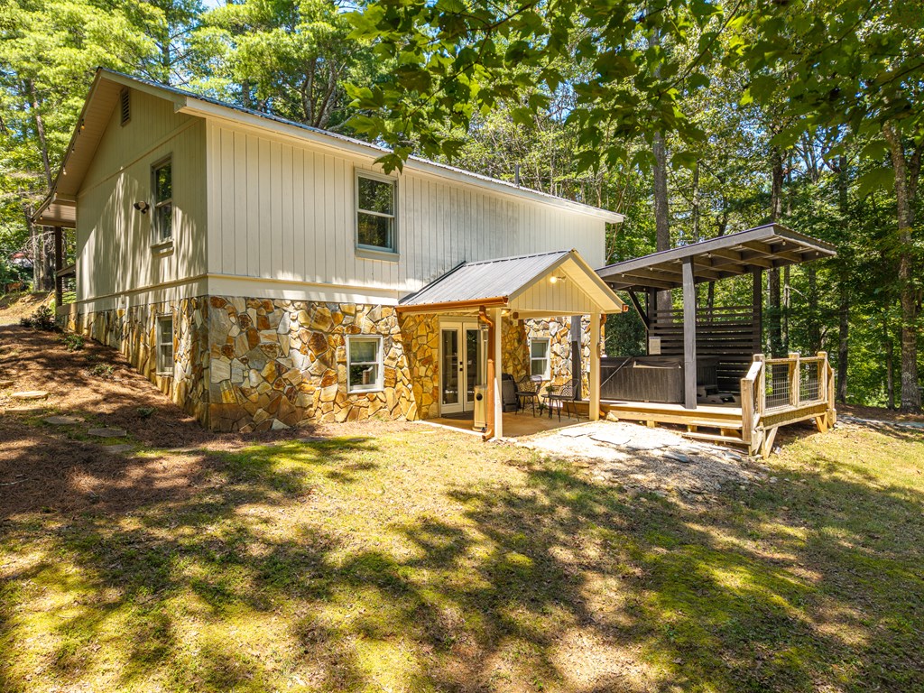 115 Doe Run Property Photo 32