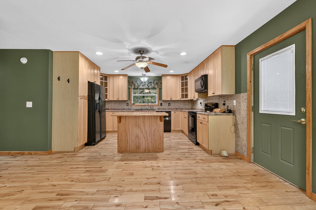 648 Posey Place Property Photo 11