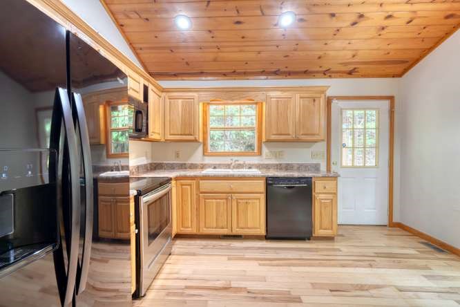 73 Sargent Drive Property Photo 14