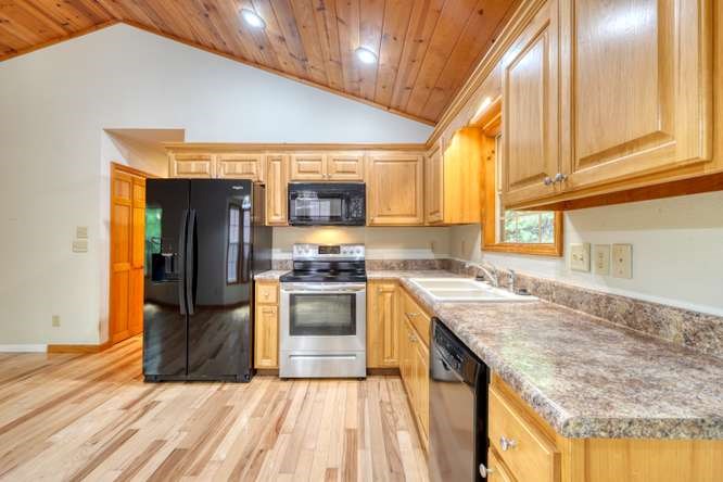 73 Sargent Drive Property Photo 16