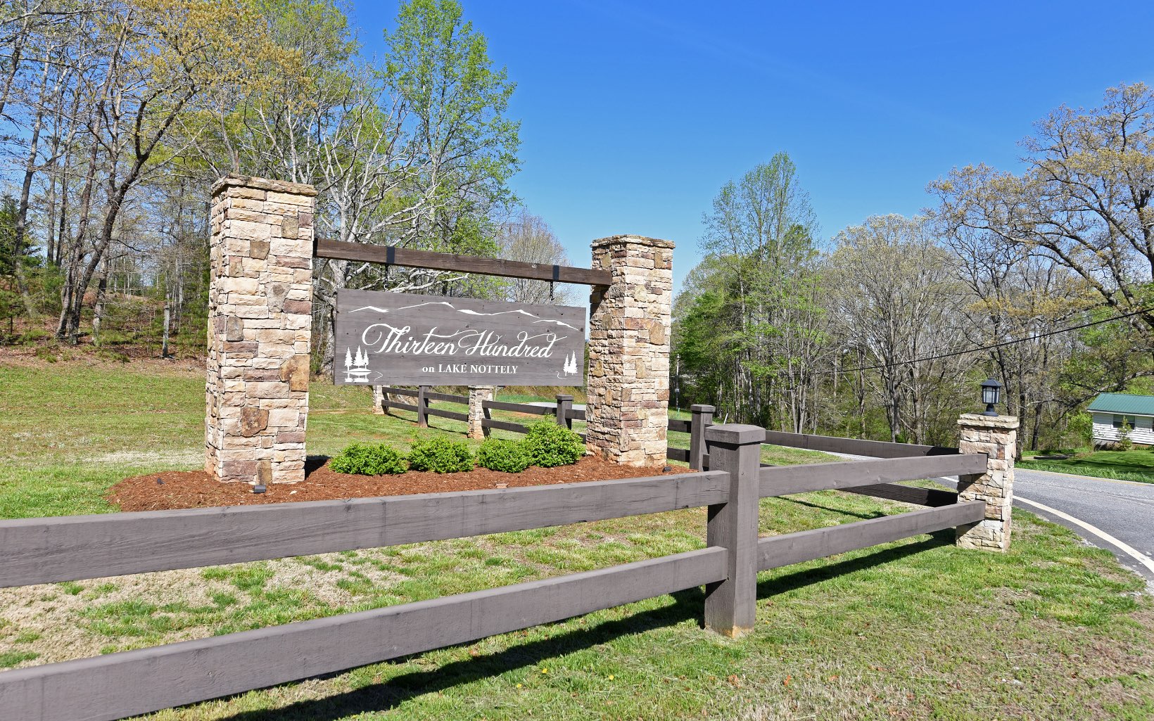 60 Thirteen Hundred Property Photo 12