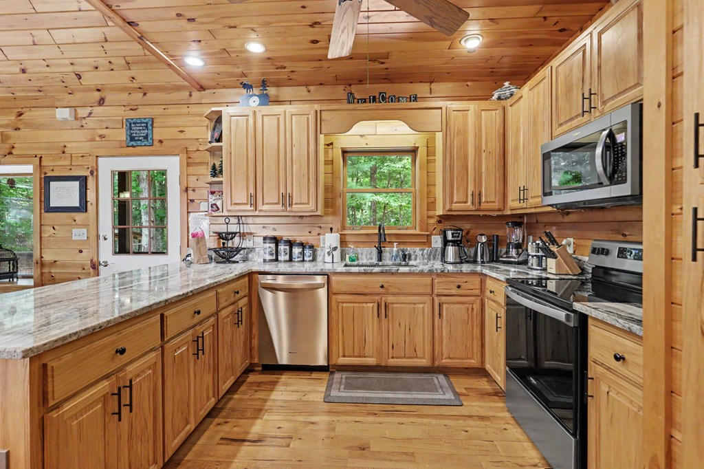 1259 My Mountain Road Property Photo 16