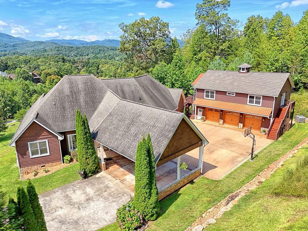 340 Autumn Trail Property Photo 3