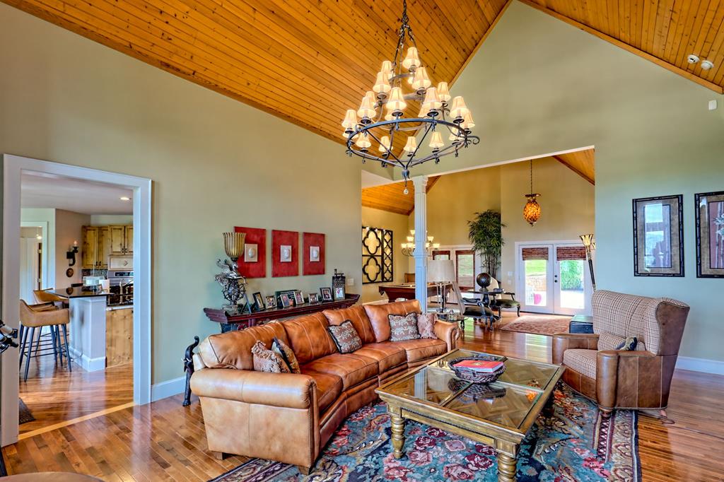 340 Autumn Trail Property Photo 12