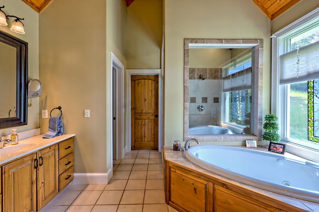 340 Autumn Trail Property Photo 22