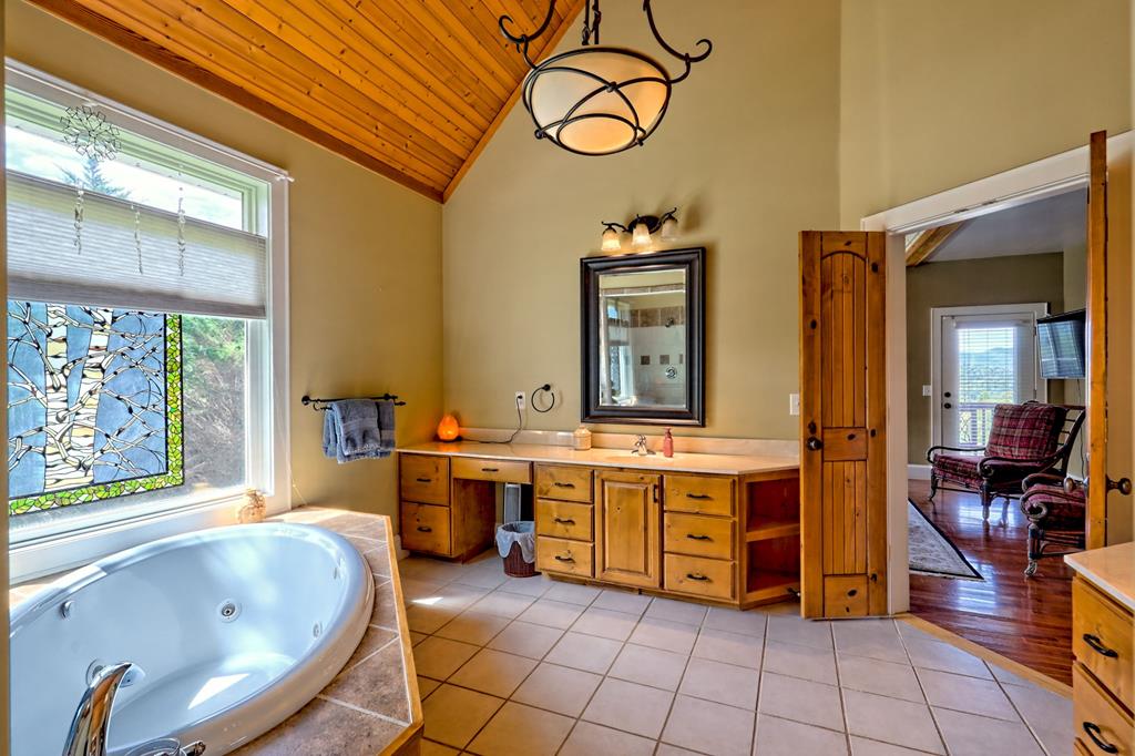 340 Autumn Trail Property Photo 25