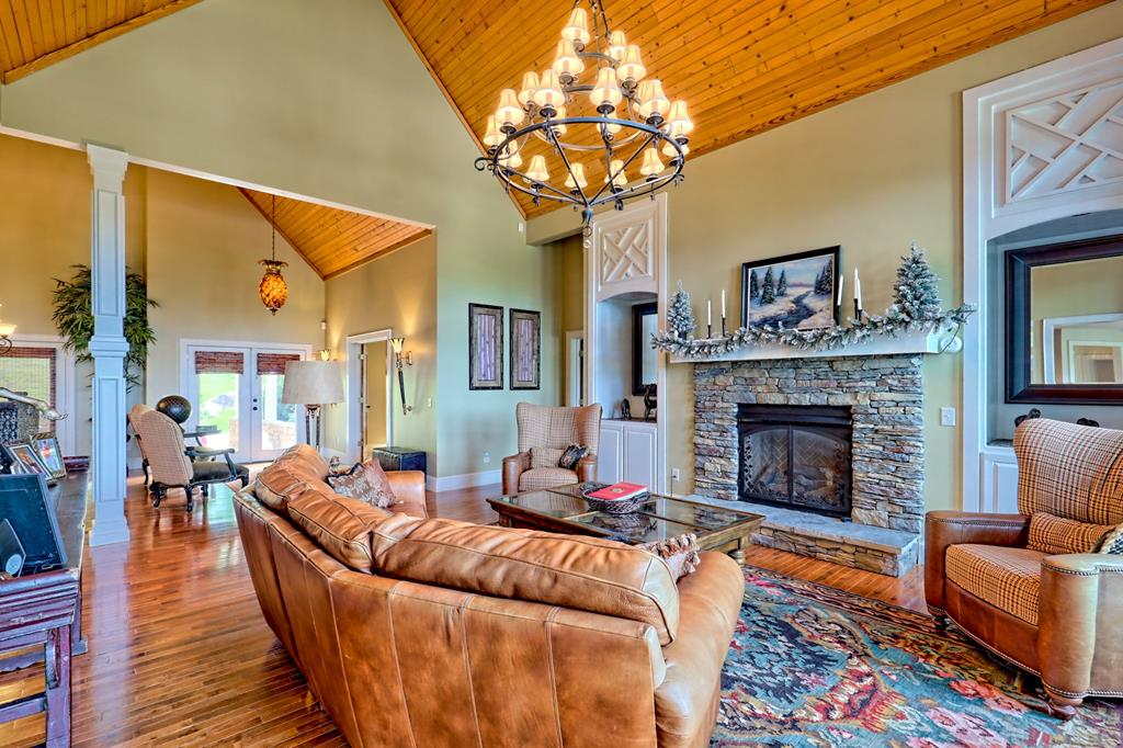 340 Autumn Trail Property Photo 27