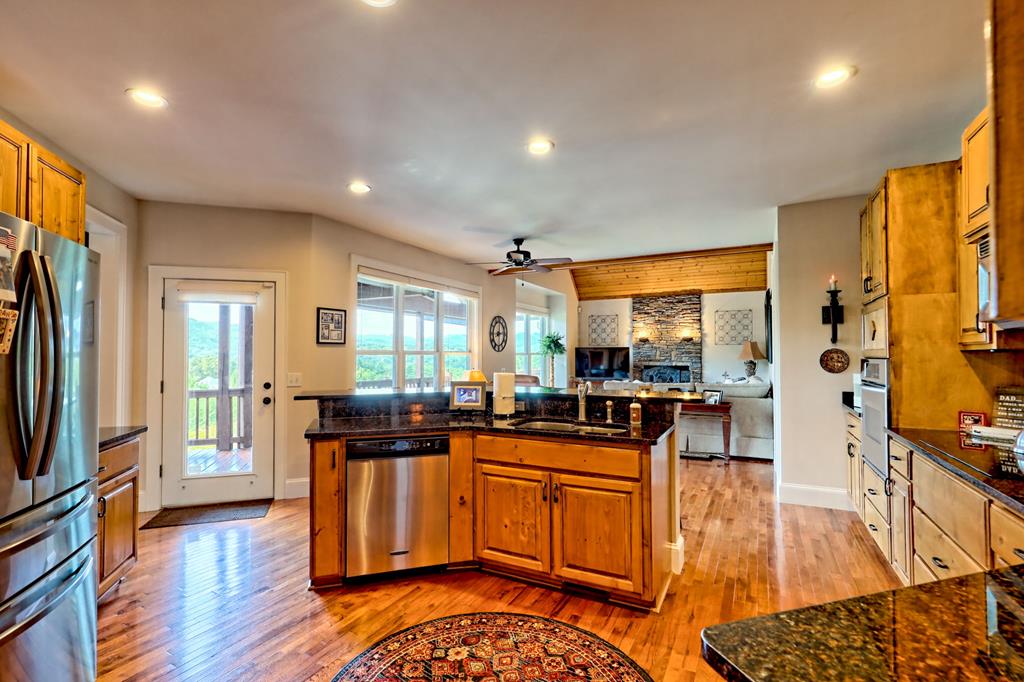 340 Autumn Trail Property Photo 32