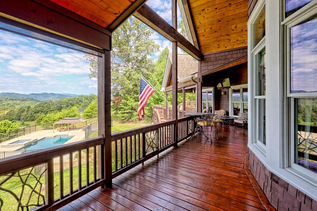 340 Autumn Trail Property Photo 48