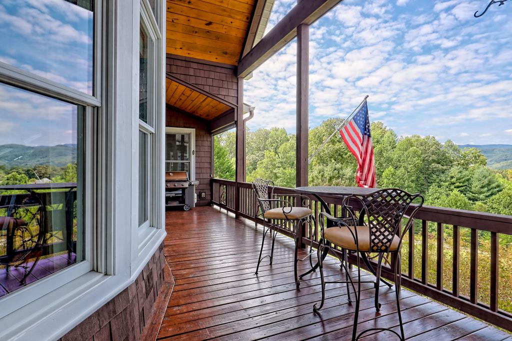 340 Autumn Trail Property Photo 49