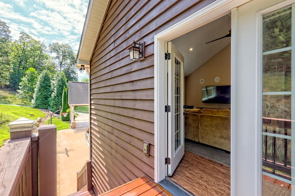 340 Autumn Trail Property Photo 66