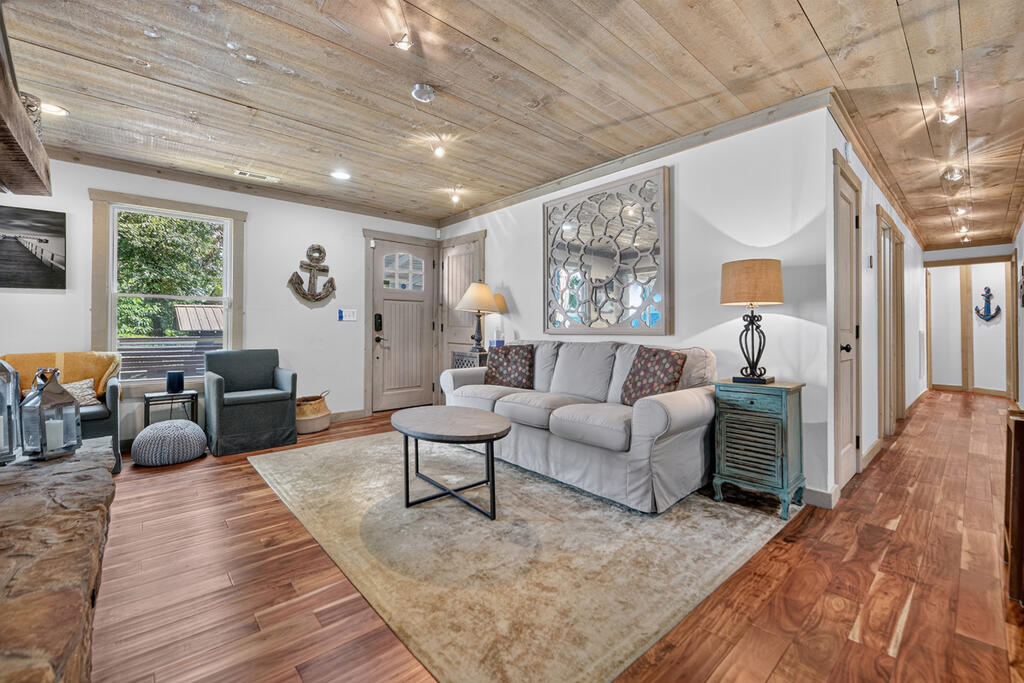 209 Marina Drive Property Photo 25