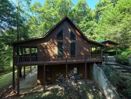 300 Chapman Lane Property Photo 3