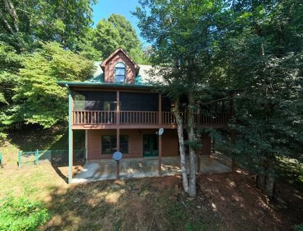 300 Chapman Lane Property Photo 4
