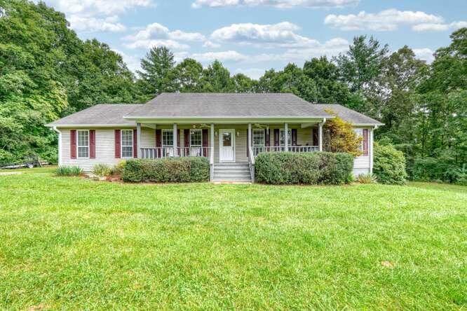 490 Copperhead Road Property Photo 1