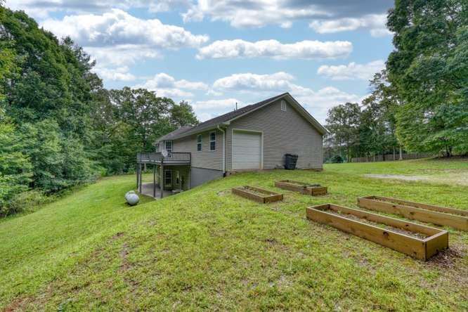 490 Copperhead Road Property Photo 2