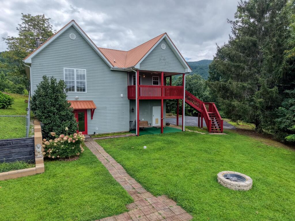 27 Sky High Drive Property Photo 10