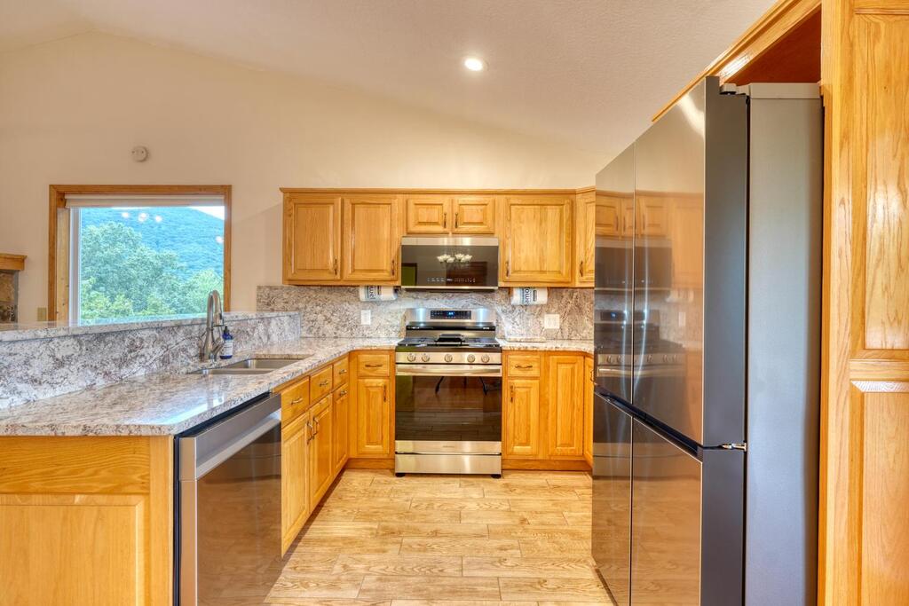 27 Sky High Drive Property Photo 17
