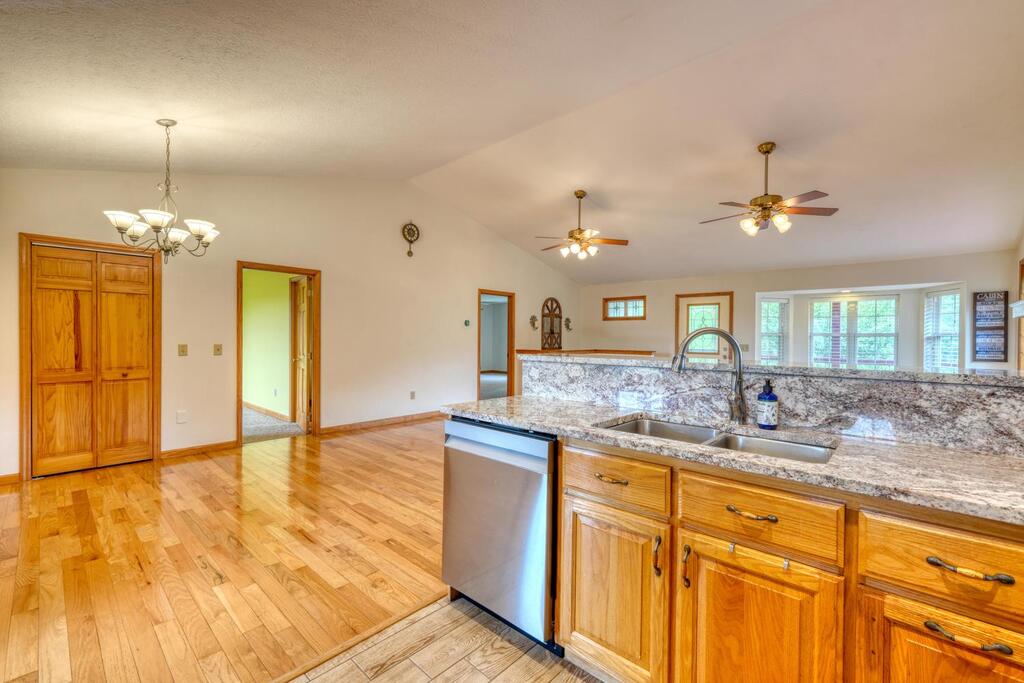 27 Sky High Drive Property Photo 19