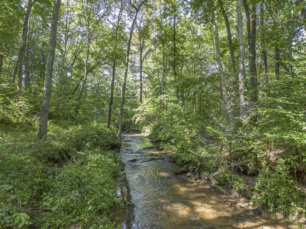 245 Sunrise Valley Road Property Photo 6