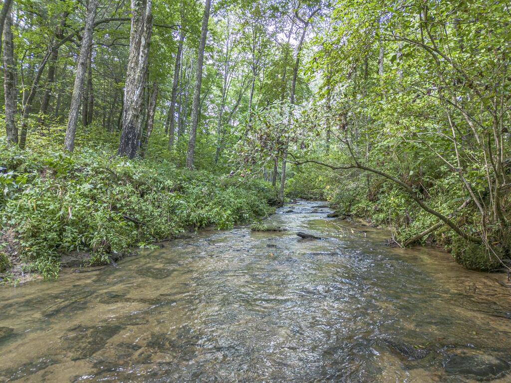 245 Sunrise Valley Road Property Photo 9