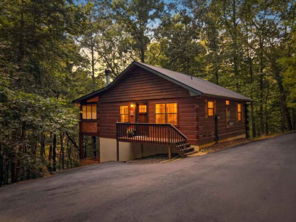 288 Ridgecrest Circle Property Photo 1