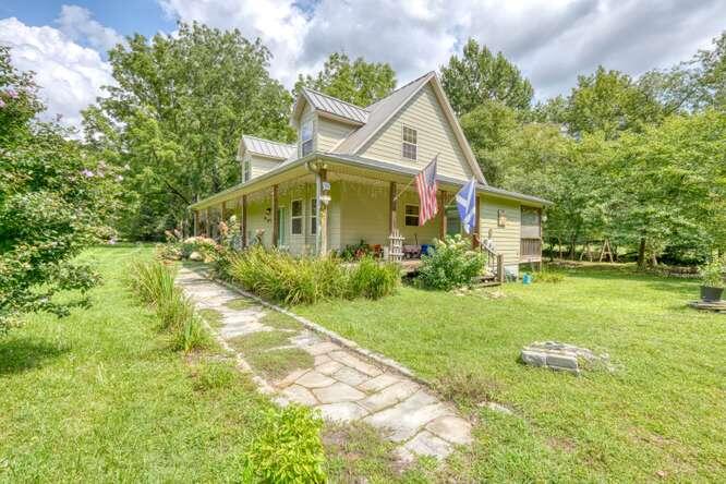 201 Ama Lane Property Photo 1