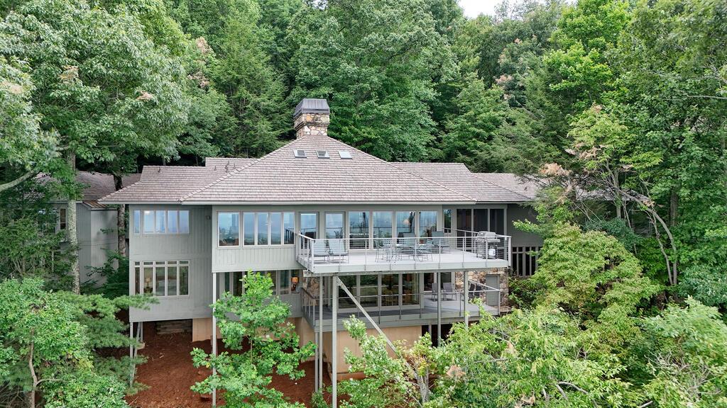 202 Sanderlin Mountain Drive Property Photo 3