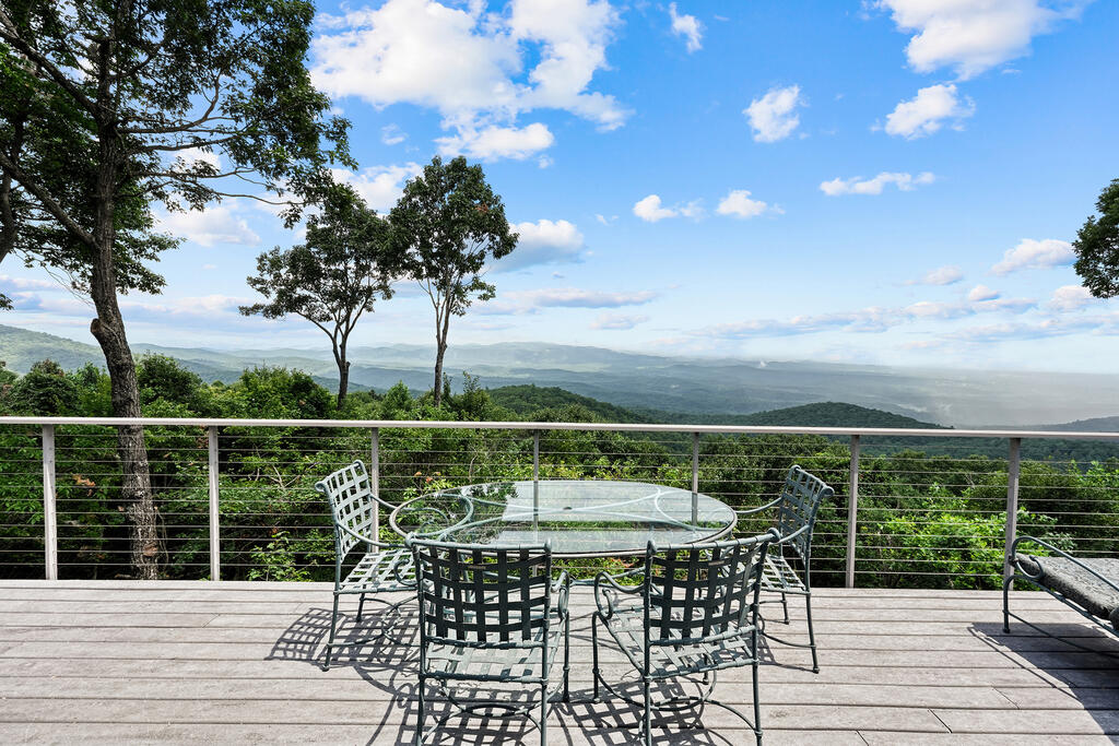 202 Sanderlin Mountain Drive Property Photo 48