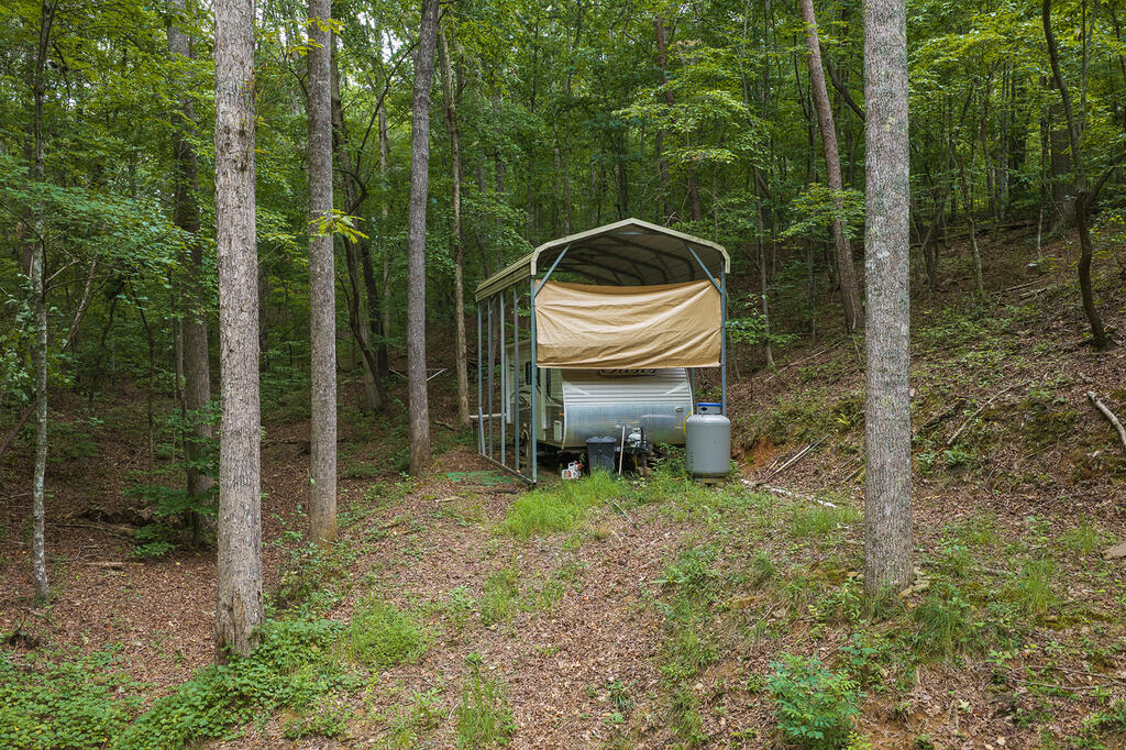 300 Sumac Lane Property Photo 8