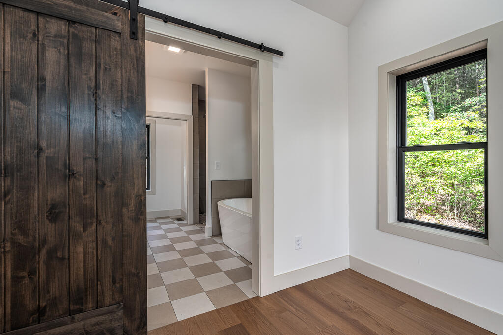 22 Hudson Springs Lane Property Photo 15