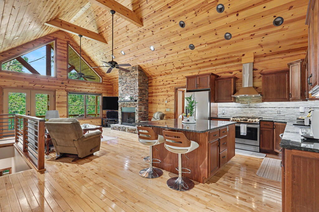210 Majestic Drive Property Photo 10