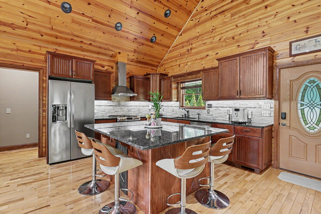 210 Majestic Drive Property Photo 12