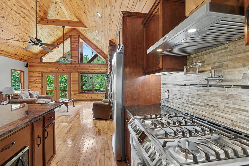 210 Majestic Drive Property Photo 15