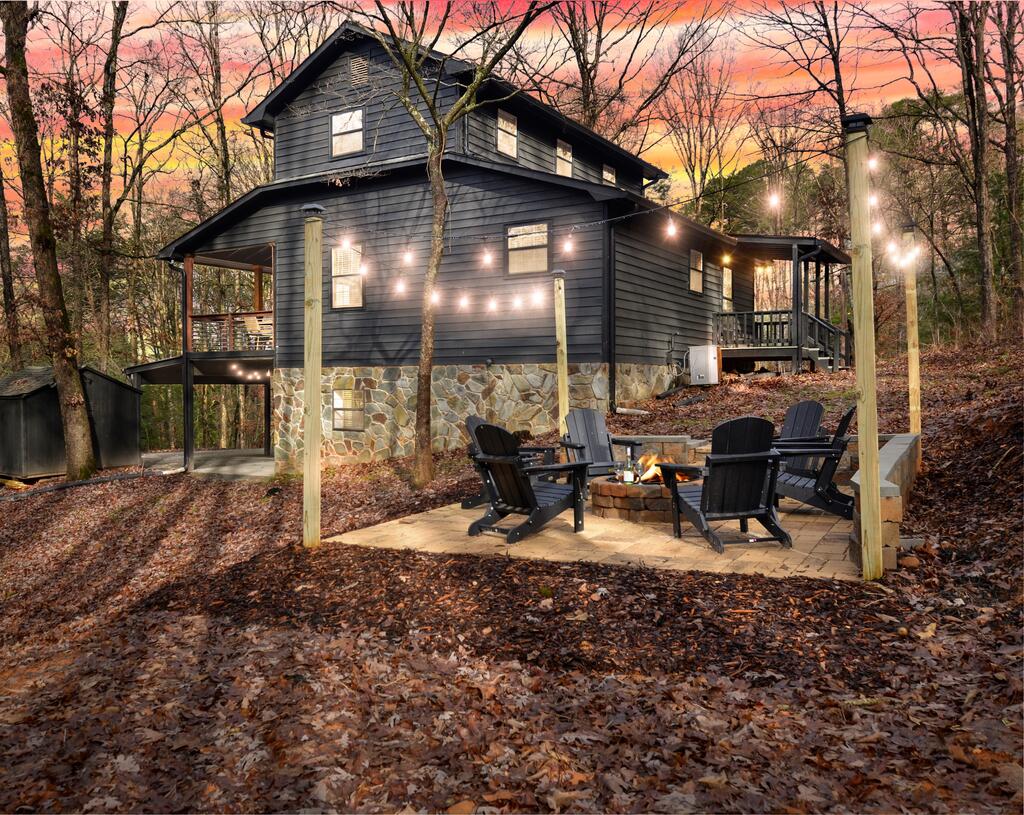 136 Fox Run Drive Property Photo 1