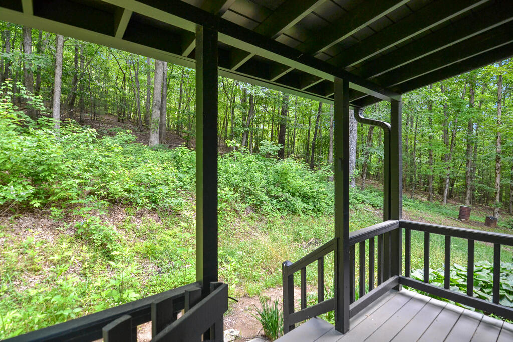 136 Fox Run Drive Property Photo 32