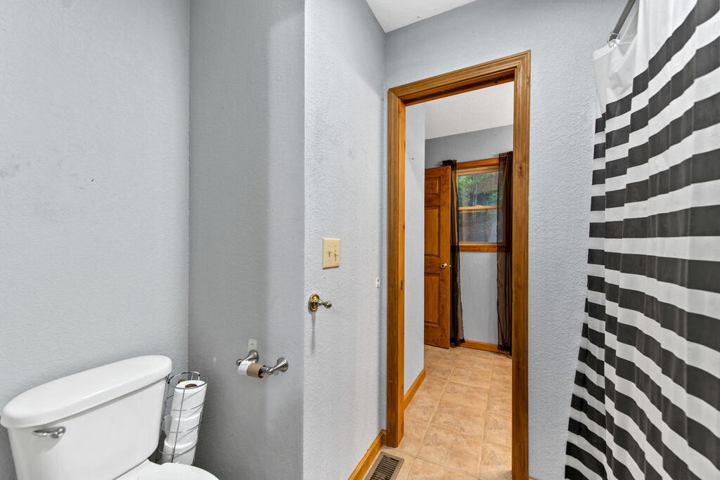 204 Lakeview Dr Property Photo 30