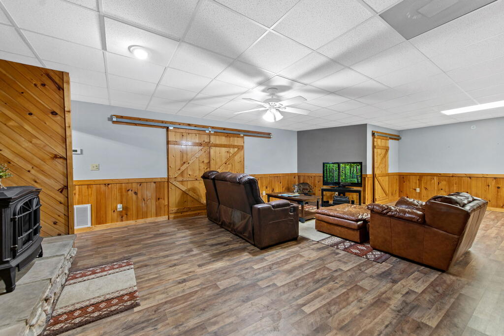 204 Lakeview Dr Property Photo 42