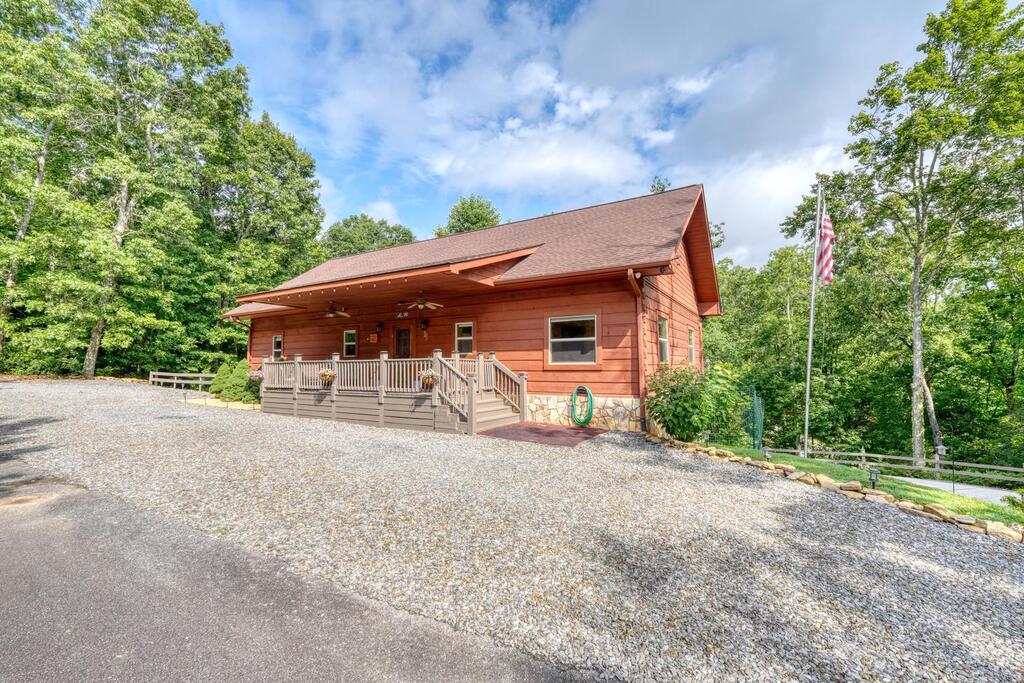 66 Huntington Circle Property Photo 3