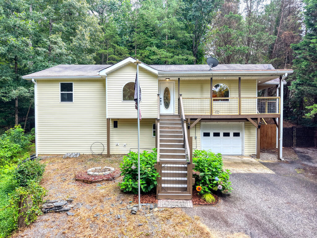 553 Grayce Lane Property Photo 1