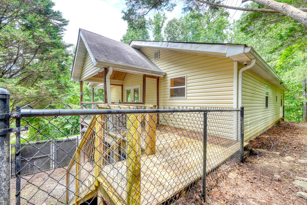 553 Grayce Lane Property Photo 10