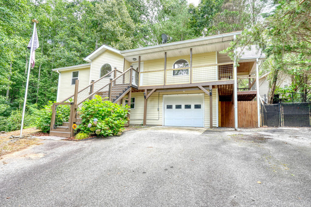 553 Grayce Lane Property Photo 14
