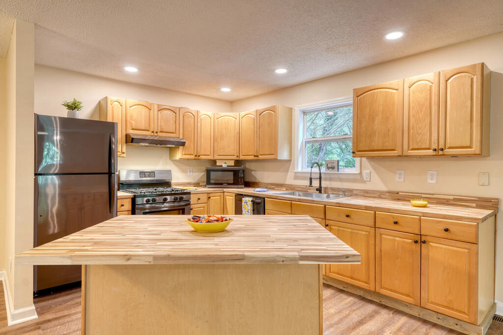 553 Grayce Lane Property Photo 19