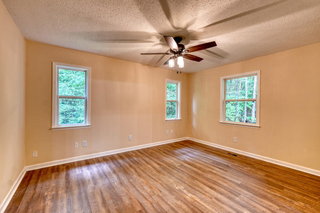 553 Grayce Lane Property Photo 29