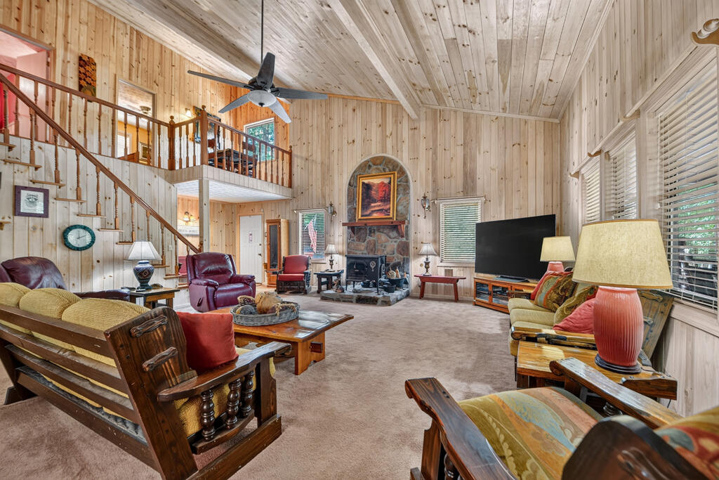 400 Matrix Circle Property Photo 9