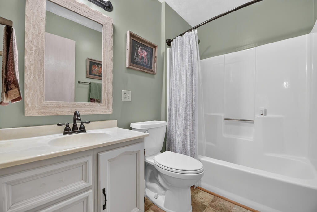 400 Matrix Circle Property Photo 37