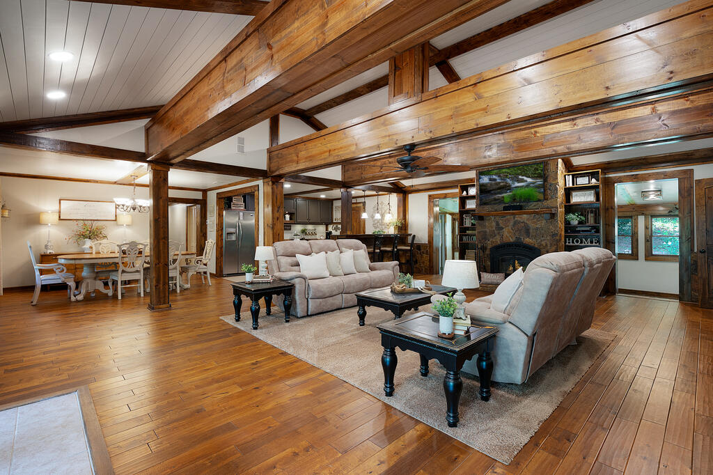 2064 Knight Road Property Photo 12