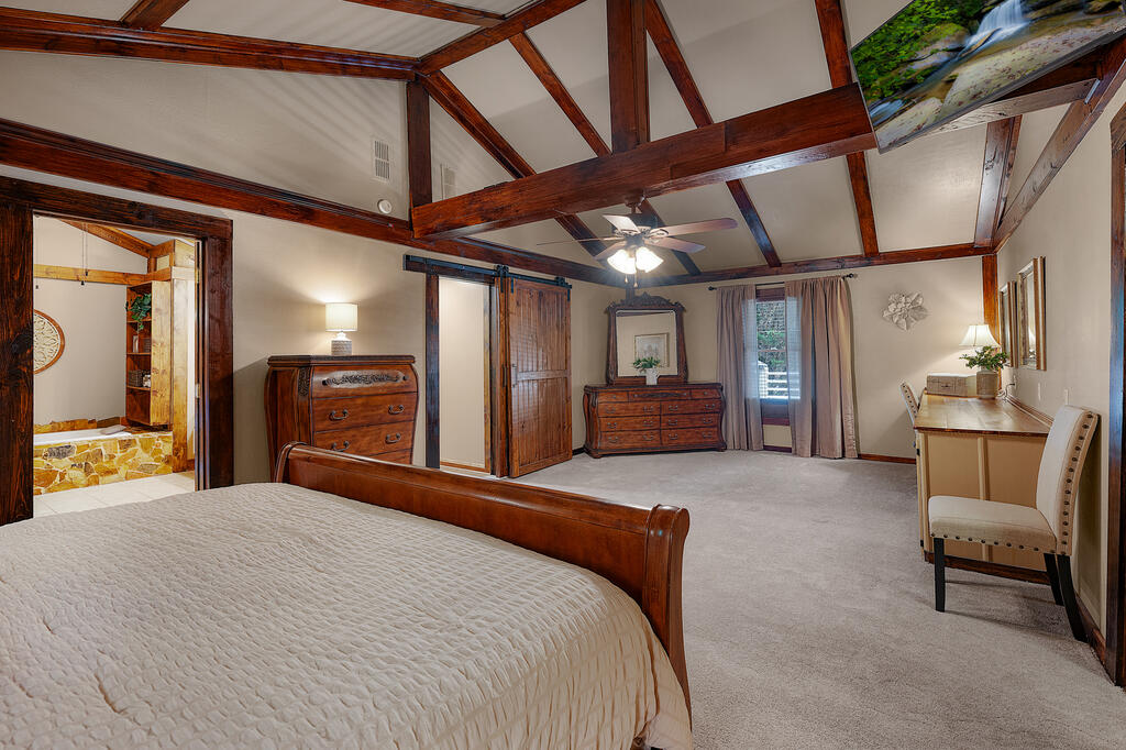 2064 Knight Road Property Photo 26