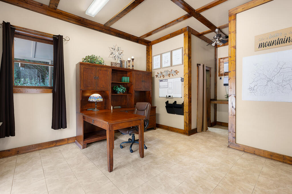 2064 Knight Road Property Photo 53