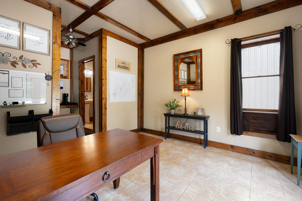 2064 Knight Road Property Photo 55